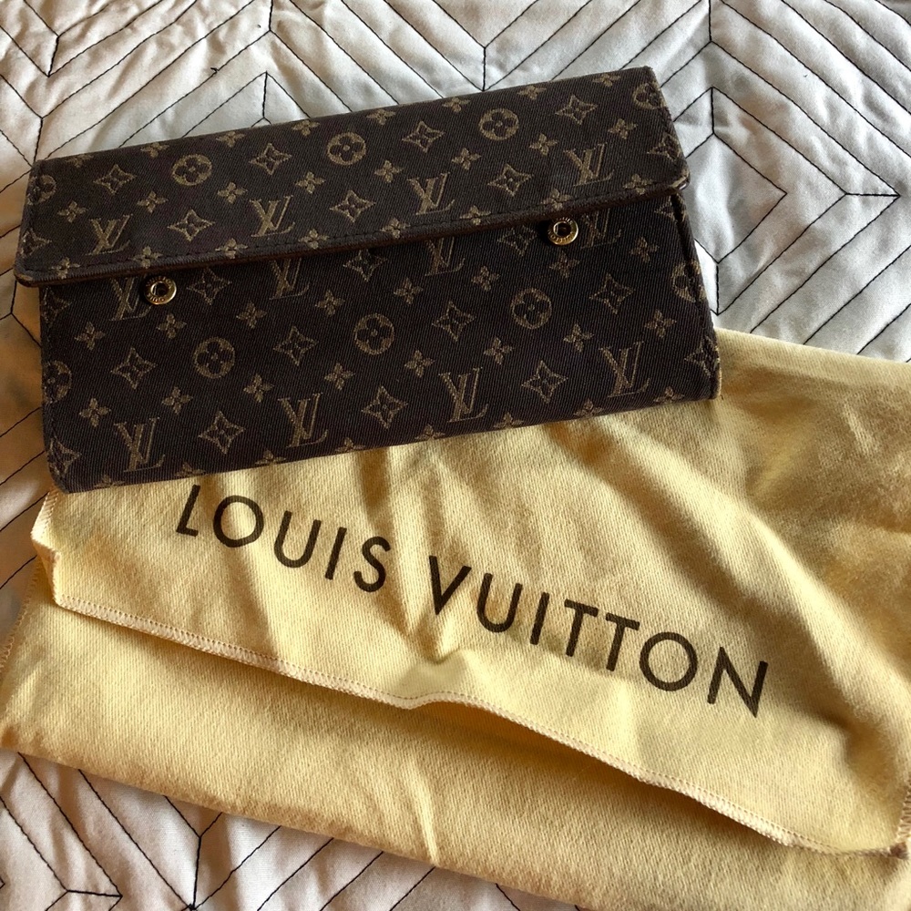 SOLD Louis Vuitton Monogram